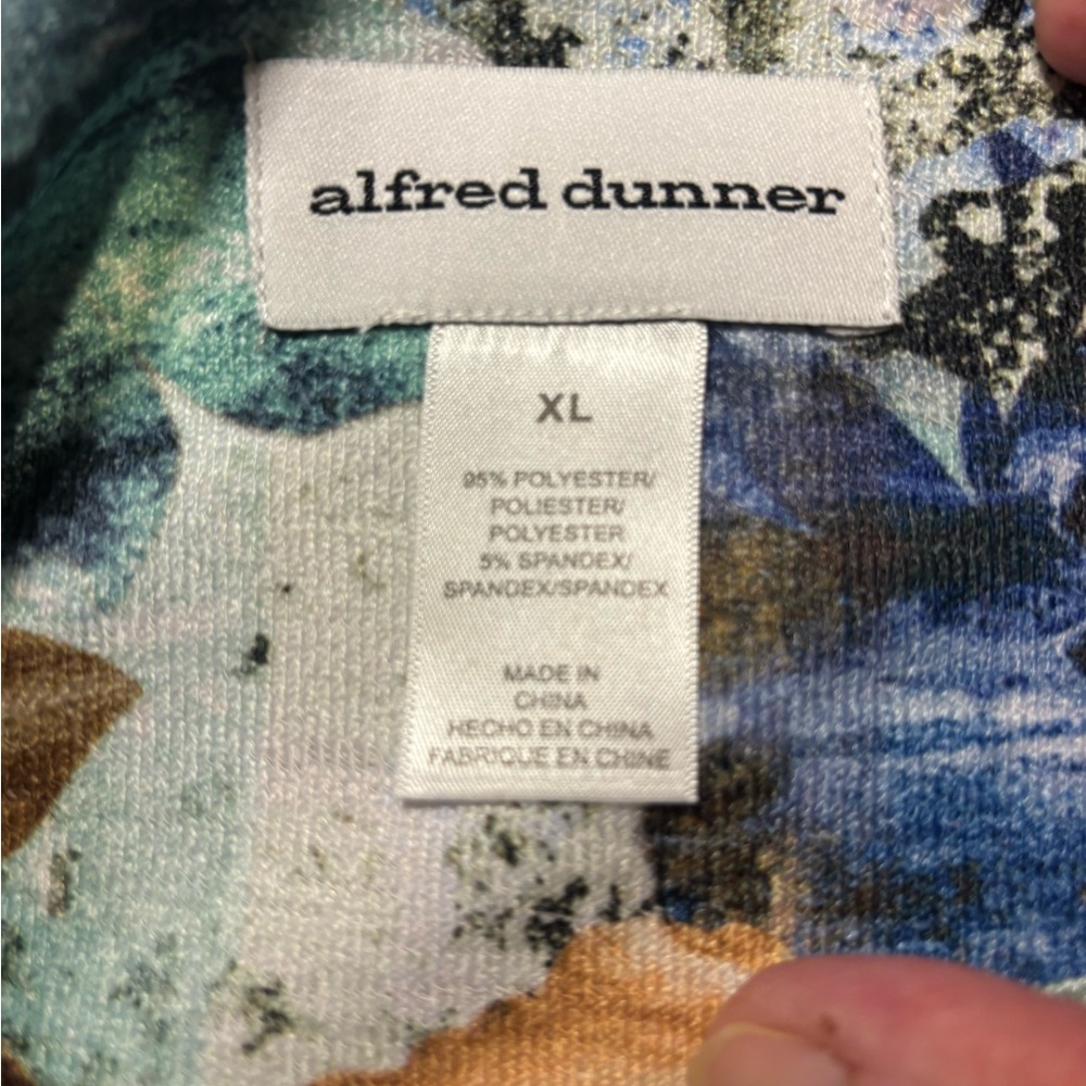 ALFRED DUNNER Asymmetrical Floral Top w/Rhinestones on Collar - Picture 8 of 9